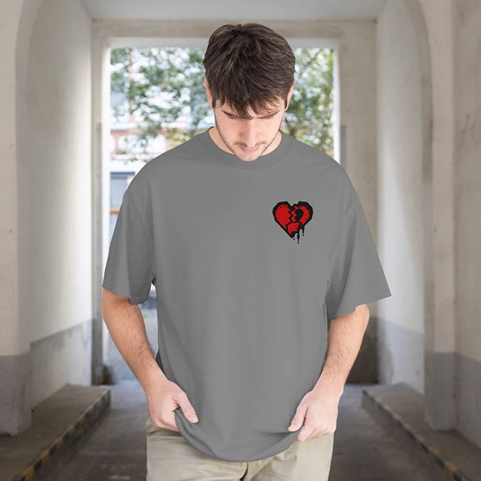 T-Shirt - Bloody Heart - Oversized Fit - Minimal